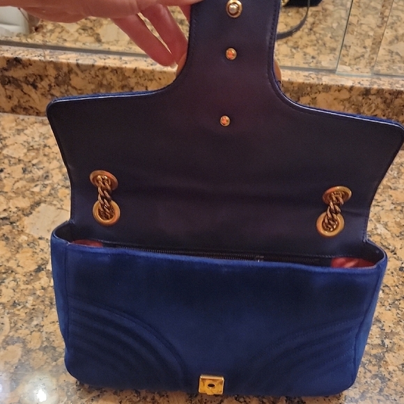 Gucci Blue Velvet Marmont Shoulder Bag. Medium Size. 10×6×3. - Picture 7 of 11